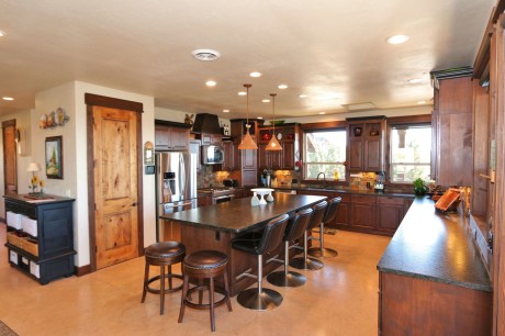 16186 Vaqueros Way