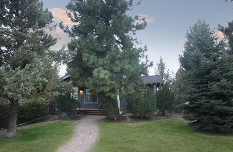 Post image for Westside Cottage in Bend Oregon . . . $295,000