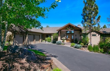 $1,400,000 on Awbrey Butte